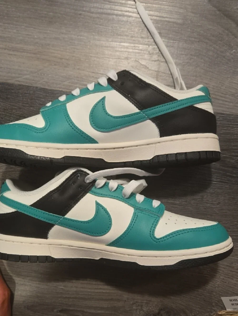 Nike Dunk NEW Low Sail/Stadium Green/Black Womens Size 9 - Picture 3 of 9